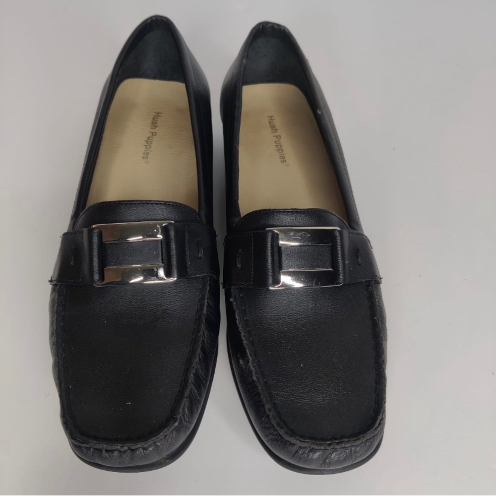 Women's Hush Puppies Bal Harbour
Black Leather Loafers Silver Buckle
Size 8
